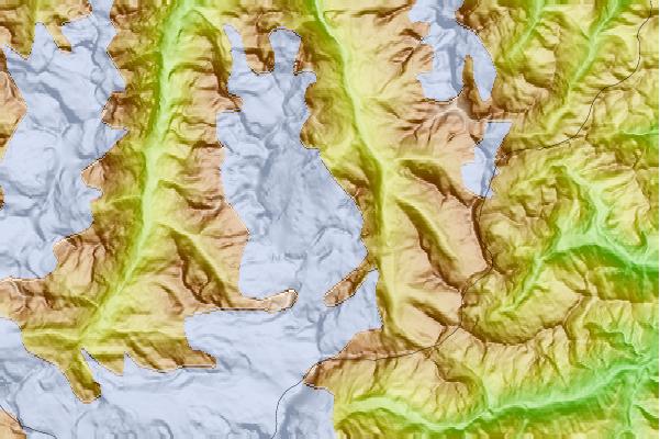 Surf breaks located close to Felskinn