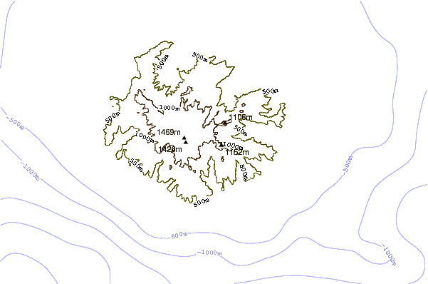 Mountain peaks around Roque de Agando