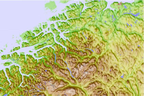 Surf breaks located close to Skarfjellet