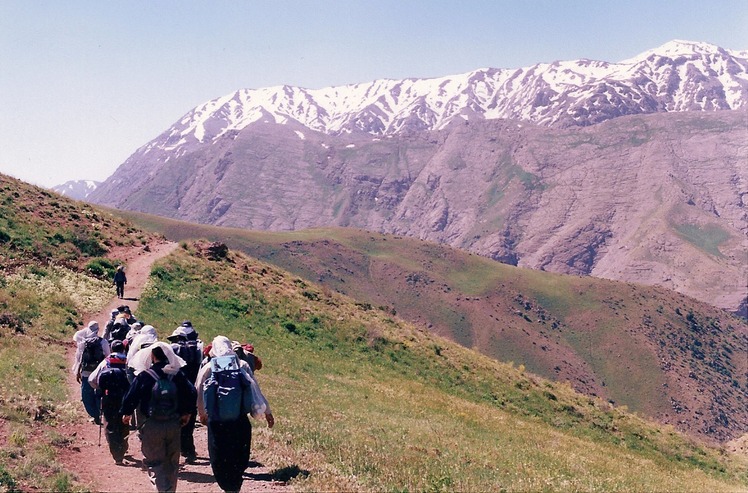 IN THE WAY OF Gahar lake, سن بران