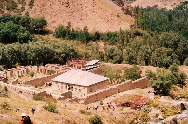 naseri koshk in shahrestanak, Tochal