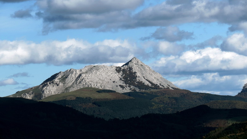 Manierismo. - Página 13 Anboto_fotografiado_desde_16_5_Km._