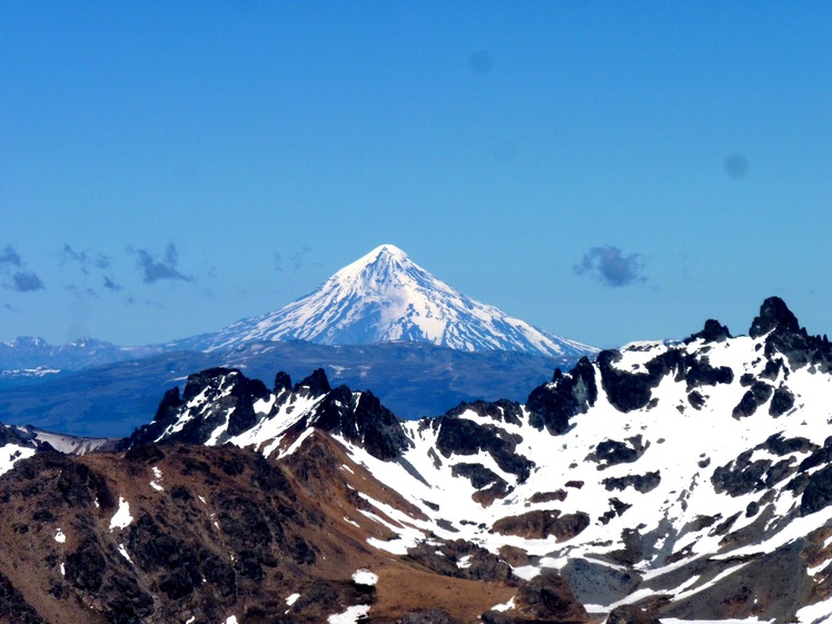 volcán lanín desde la cumbre del cerro atravesado, Volcan Lanin