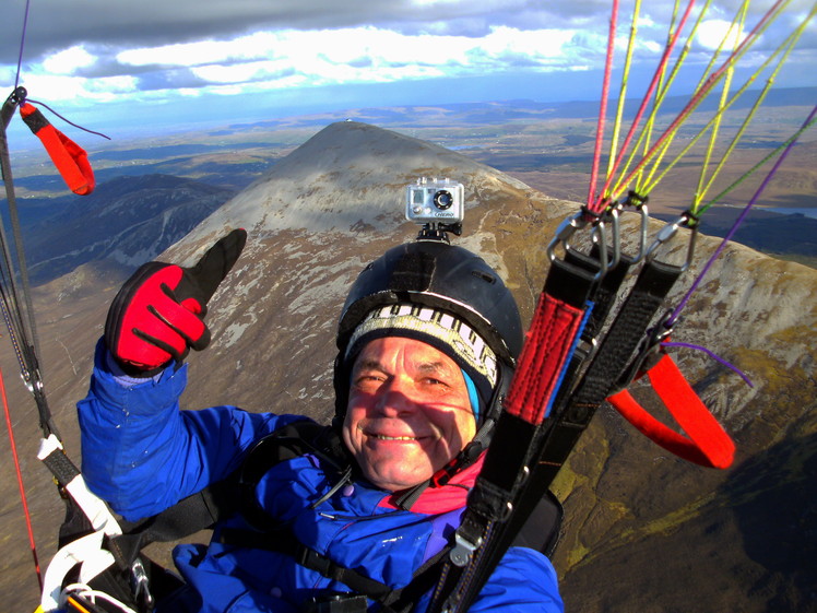 Paragliding XC flight at Croagh Patrick