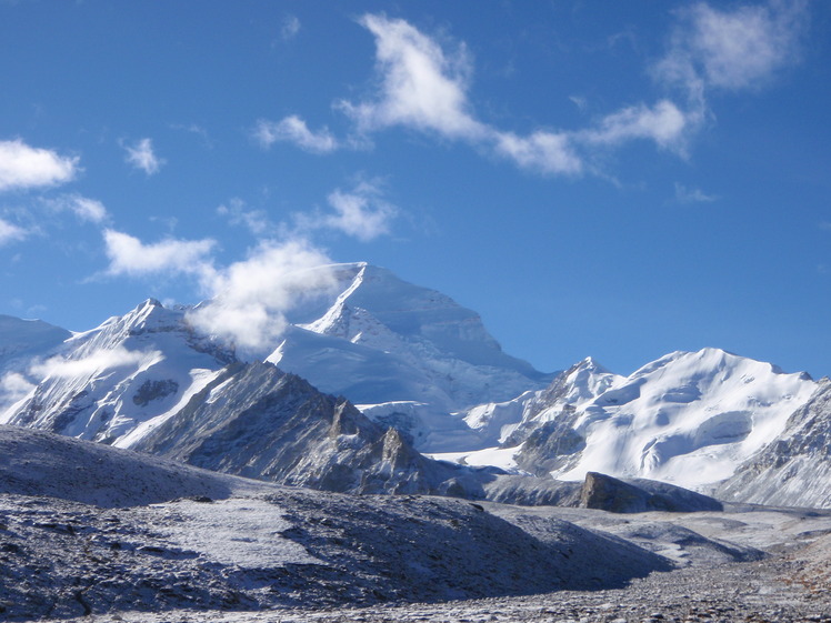 Cho Oyu, Cho Oyu or Qowowuyag ( 卓奧有山)