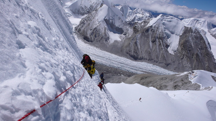 From north on Cho Oyu, Cho Oyu or Qowowuyag ( 卓奧有山)