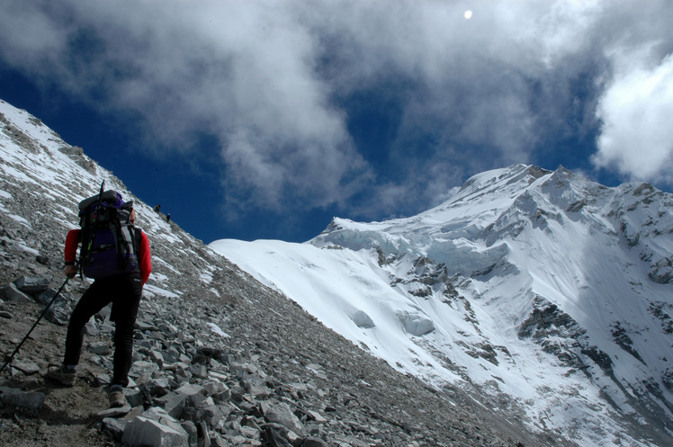 Cho Oyu, Cho Oyu or Qowowuyag ( 卓奧有山)