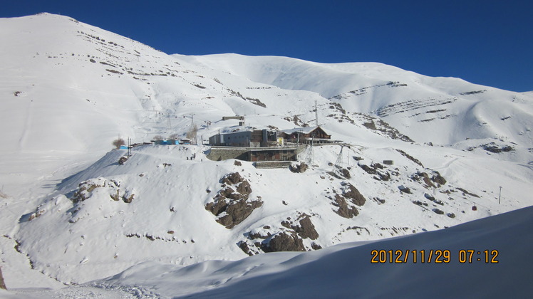 منظره قله توچال  و ایستگاه 5, Tochal