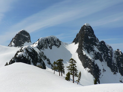 The Lions (peaks)