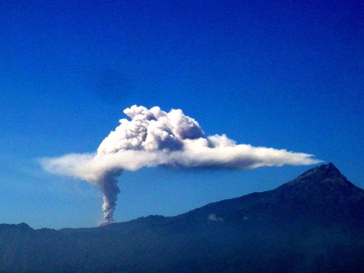 Fumarola Volacano, Nevado de Colima