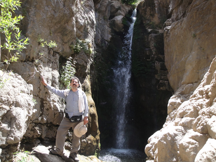 DerakhtGovez fall, Mount Binalud