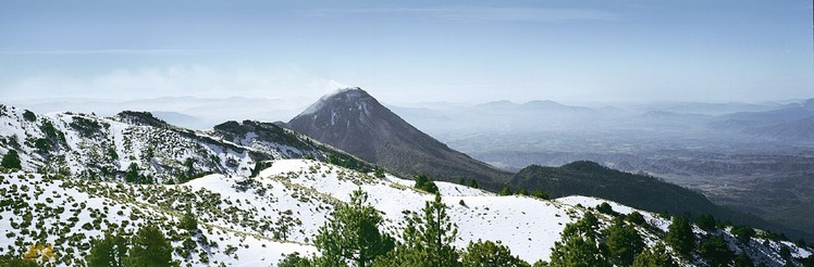 Volcan de Fuego, Nevado de Colima