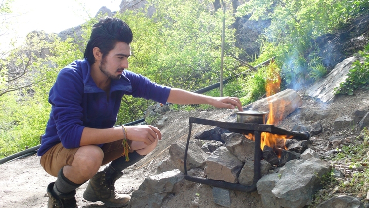 Ali Saeidi NeghabeKoohestaN, Kolakchal