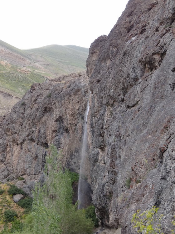 Sangan waterfall, Tochal