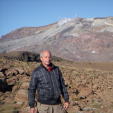 Volcan Copahue al fondo foto N. Ovando