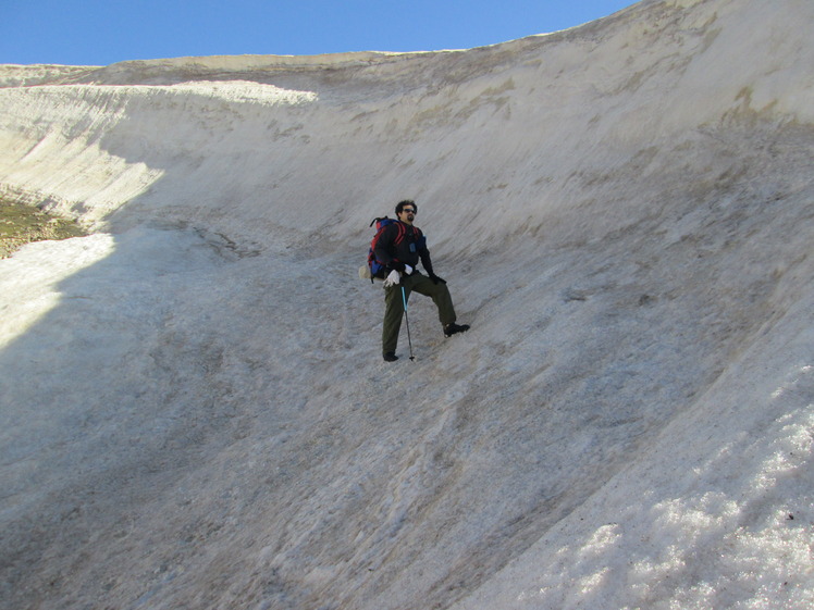 يخچال پشت قله كمال, Sahand