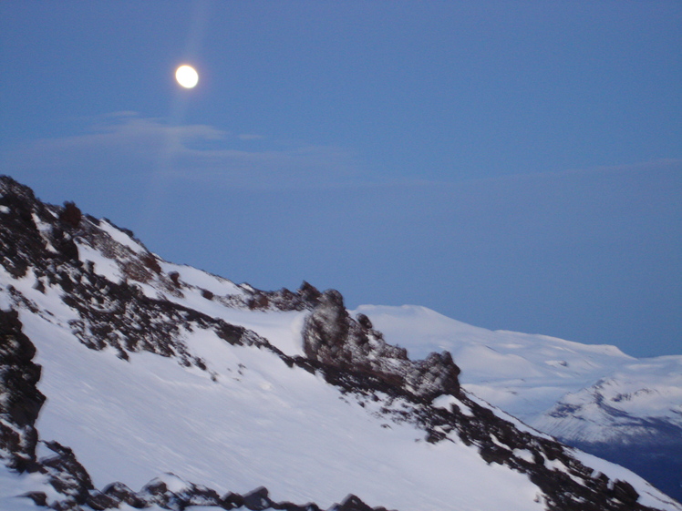 LUNA LLENA AL AMANECER, Volcan Lanin