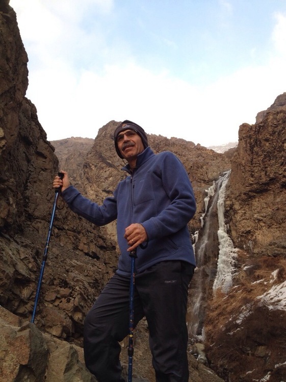 در کنار آبشار چال مگس در منطقه ی دارآباد, Tochal