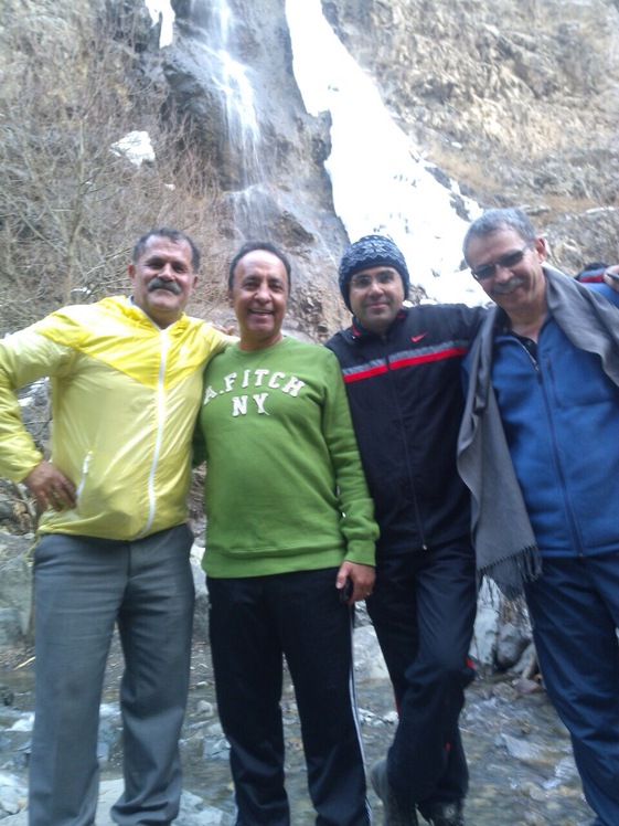 Friends in Chalmagas fall, Tochal