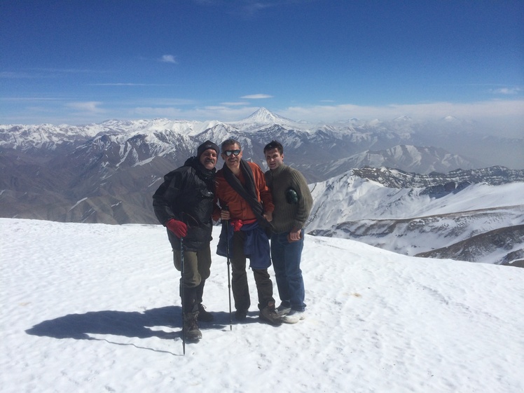 friends on the peak, Tochal