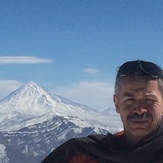 mostafa lakghomi on the peak in his birthday, Tochal