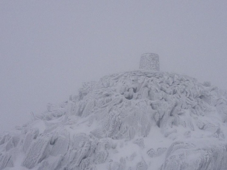 summit in snow, Snowdon