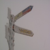 way sign in snow (by Alireza Dehghani, Tochal