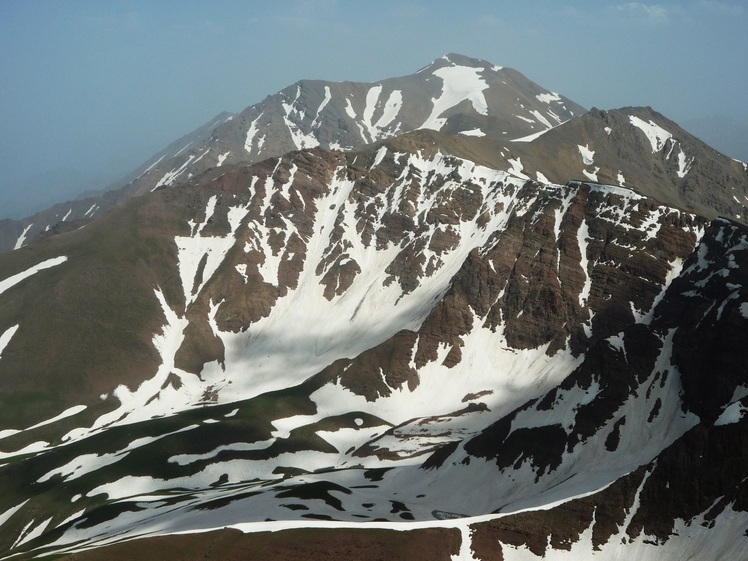 Zarrin kouh, Alam Kuh or Alum Kooh