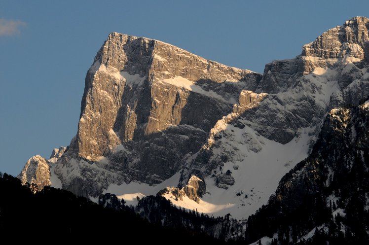 The north face of the mountain, Gamila