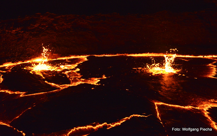 bursting magma bubbles, Erta Ale