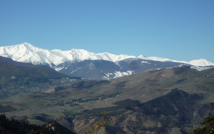 Mountain range Takhte soleyman, Alam Kuh or Alum Kooh