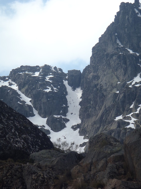 Climbing south side of Cântaro Magro