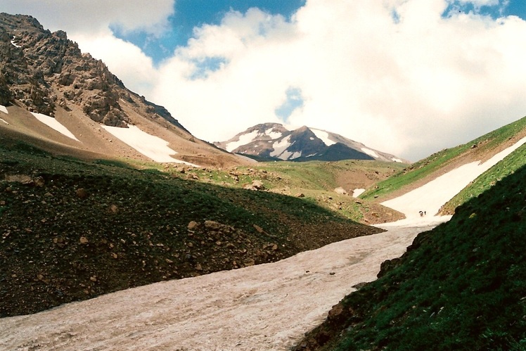 naser ramezani alam kuh, Alam Kuh or Alum Kooh