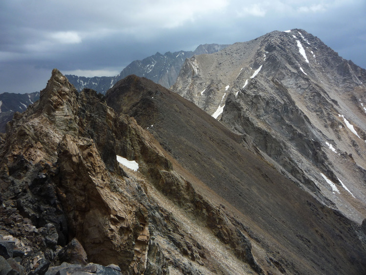 Dandan ezhdeha, Alam Kuh or Alum Kooh