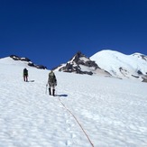 Approach to Little Tahoma 