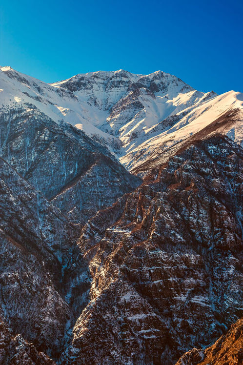 zarrin kooh (Maseh chal), Alam Kuh or Alum Kooh