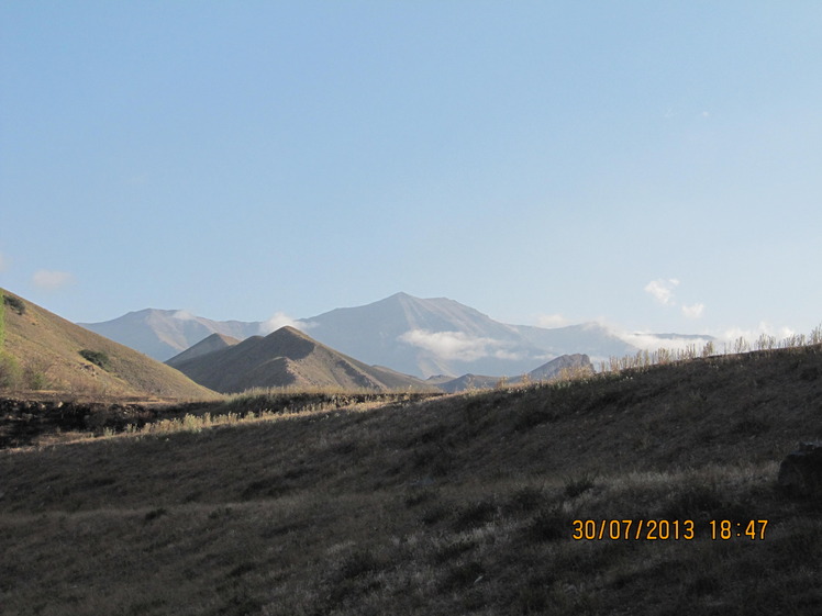 Gole zard from kelake bala, آزاد کوه‎‎