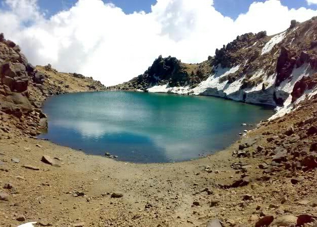 naser ramezani sabalan lake on the peak, سبلان