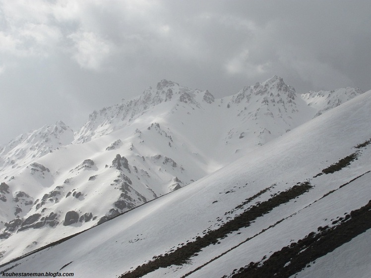 Sorkhad, آزاد کوه‎‎