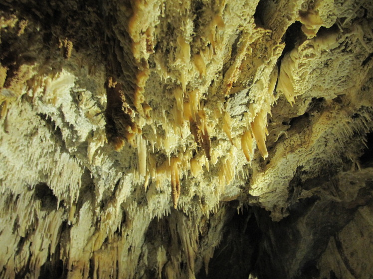 Alisadr famous Cave, Alvand