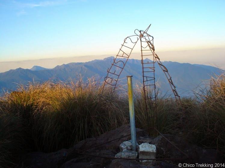 Pico Três Estados - Cume, Tres Estados