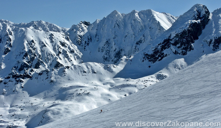 Skiing down Kasprowy Wierch (Hala Gasienicowa)