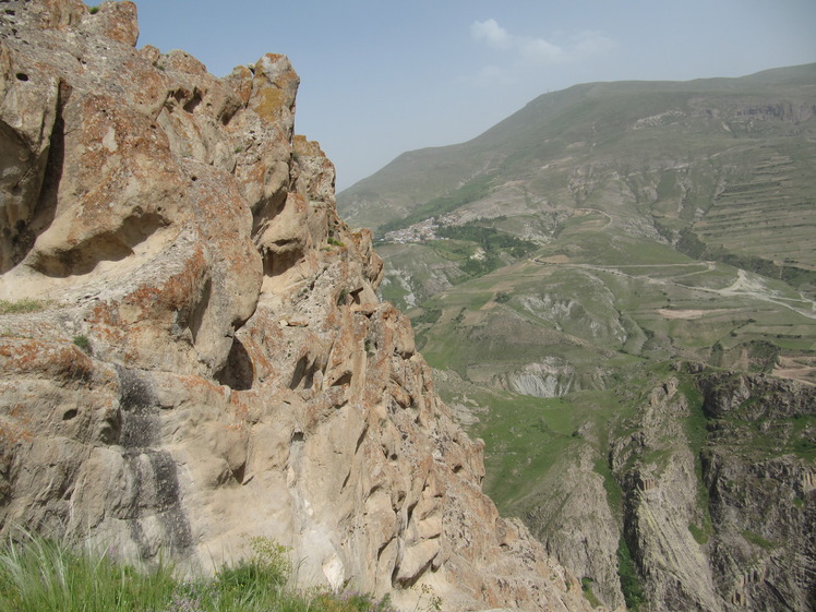 Jowshin Castle wall