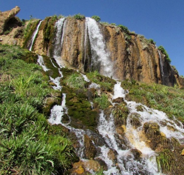 naser ramezani Niakan waterfall, Zard-Kuh