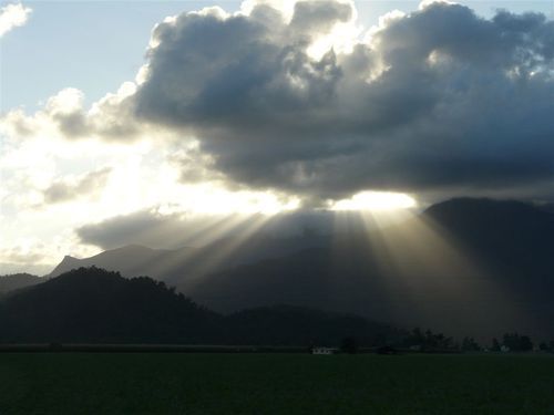 Queenslands highest peak before dusk, Mount Bartle Frere