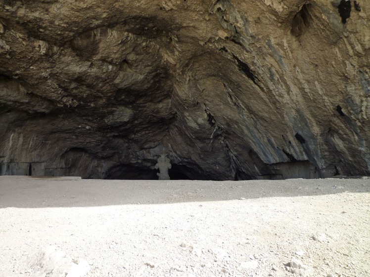 naser ramezani shahpoor cave, Dena