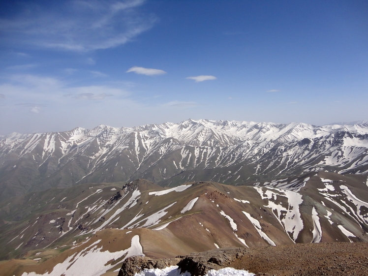 Landscape of mount Kholeno, آزاد کوه‎‎