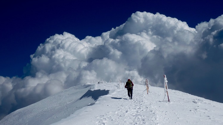 Tochal peak