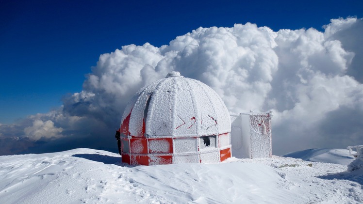 Tochal shelter