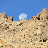 The Sabalan peak and Moon, سبلان